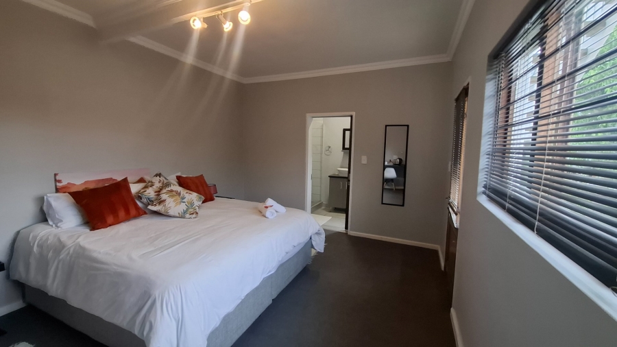 5 Bedroom Property for Sale in Blanco Western Cape